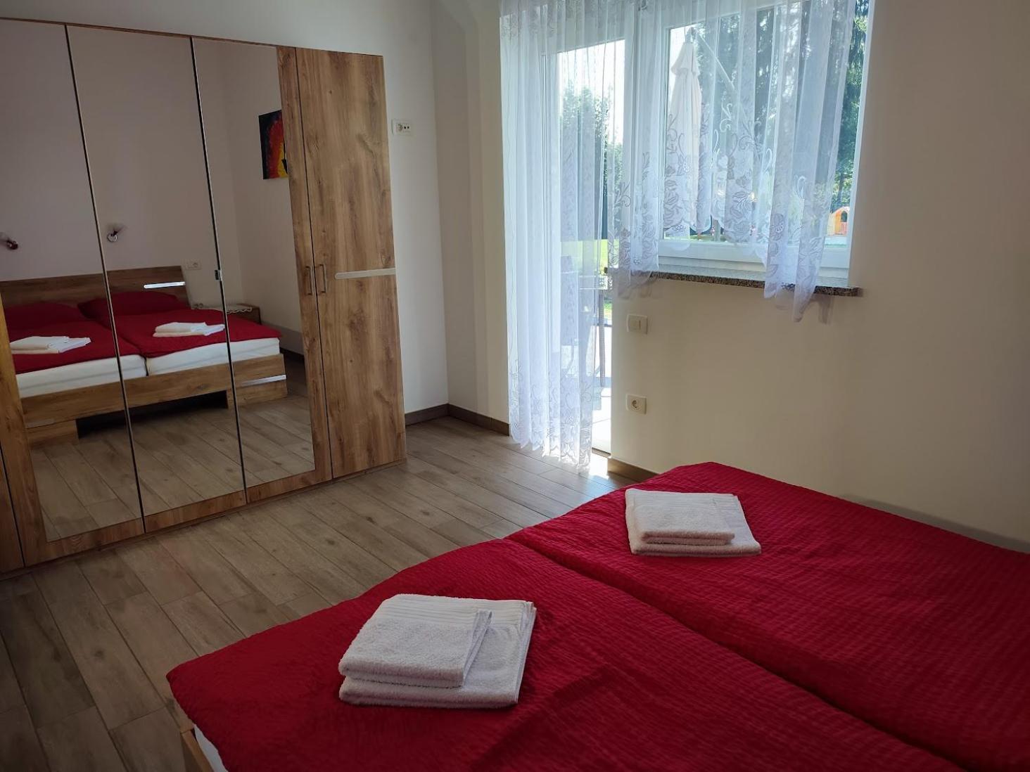 Apartments And Wellness Jelovca Radovljica Bagian luar foto