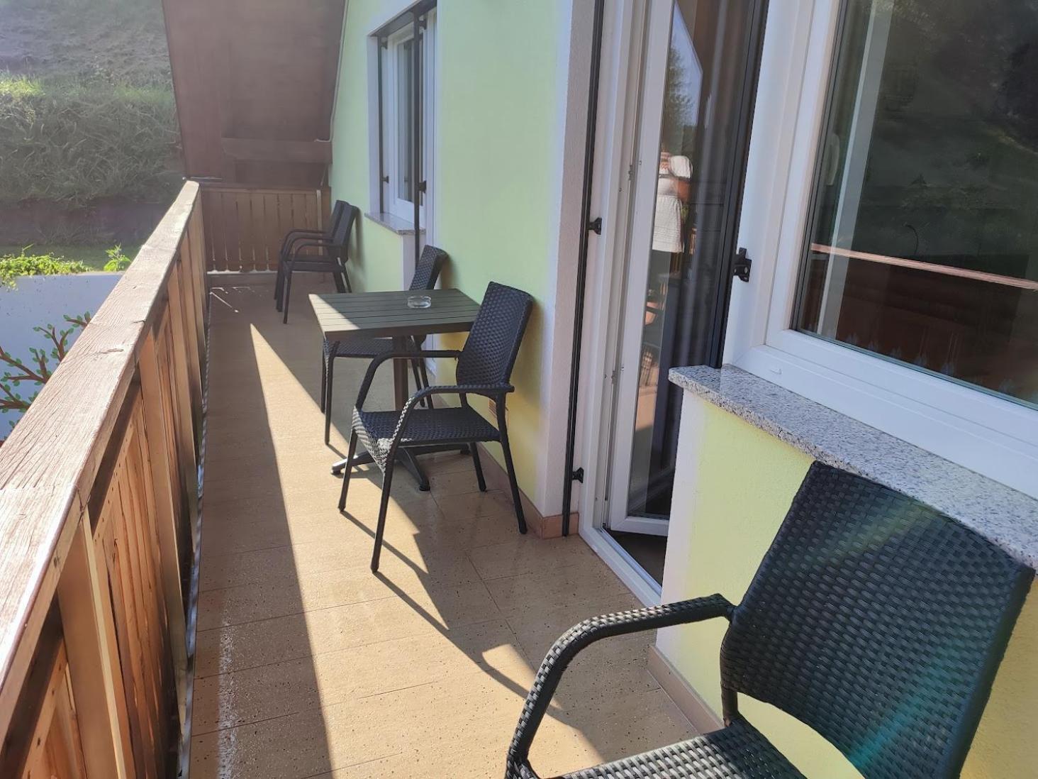 Apartments And Wellness Jelovca Radovljica Bagian luar foto