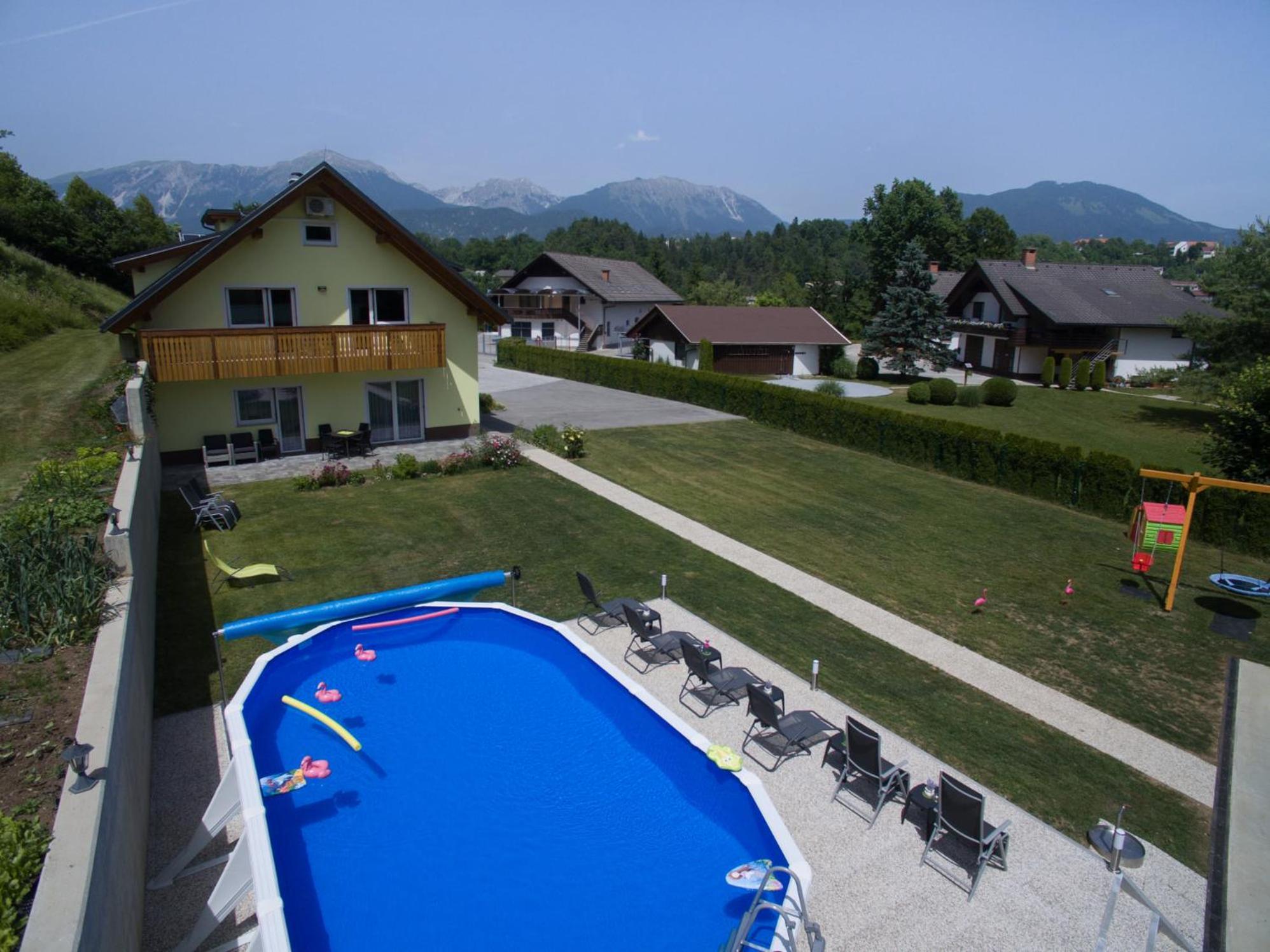 Apartments And Wellness Jelovca Radovljica Bagian luar foto