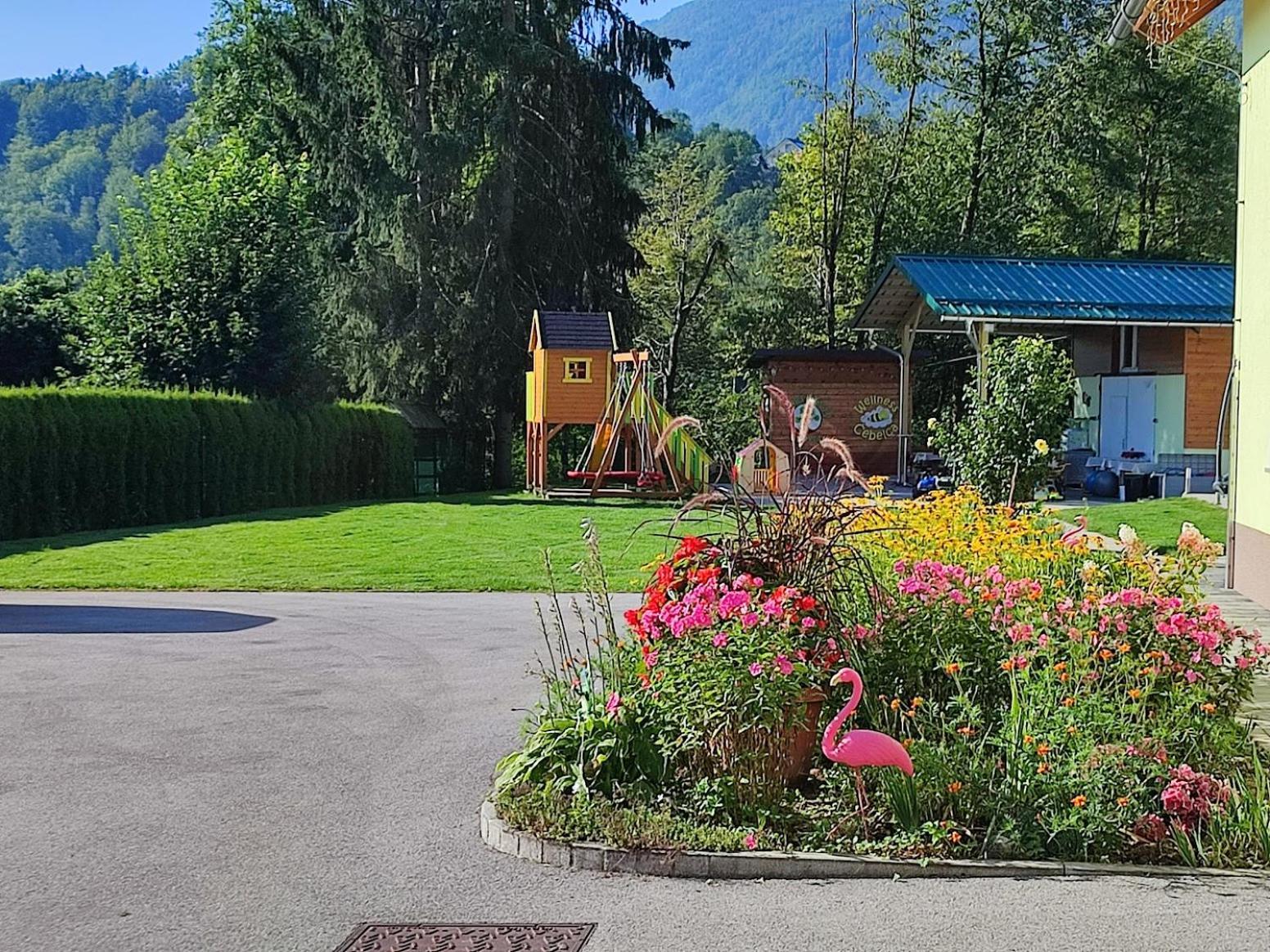 Apartments And Wellness Jelovca Radovljica Bagian luar foto