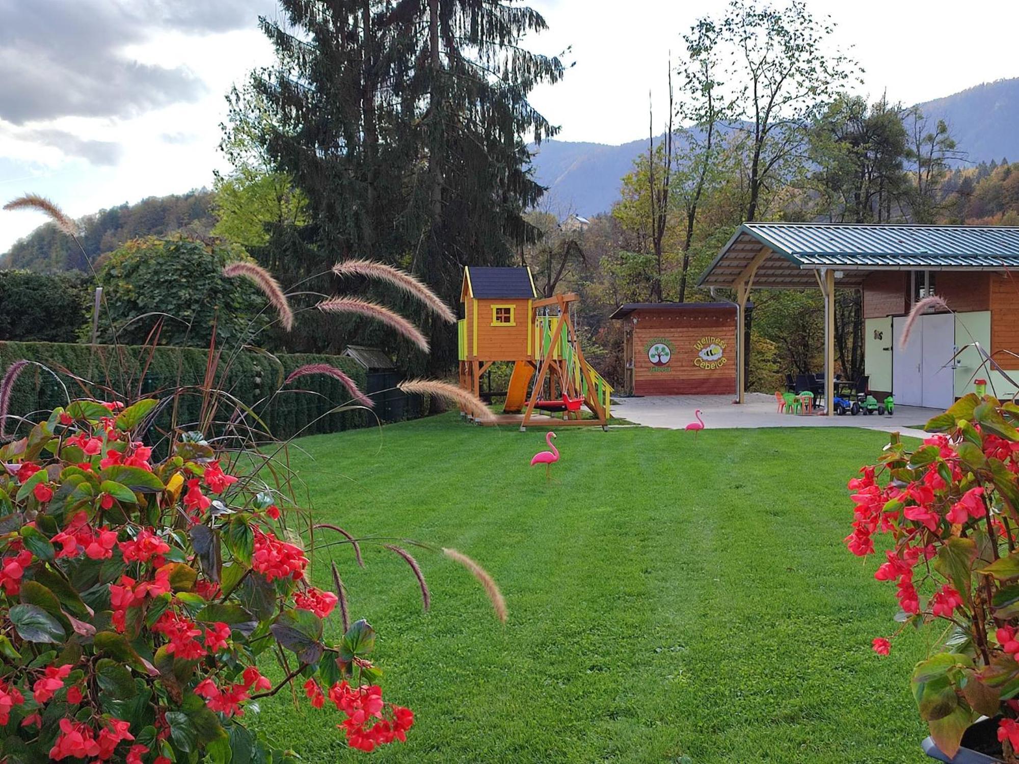 Apartments And Wellness Jelovca Radovljica Bagian luar foto